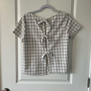 Moa Moa Shirt w/ Bow Back